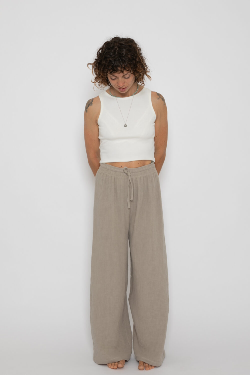 SOLSTICE Loose-Fit Pants. Beige