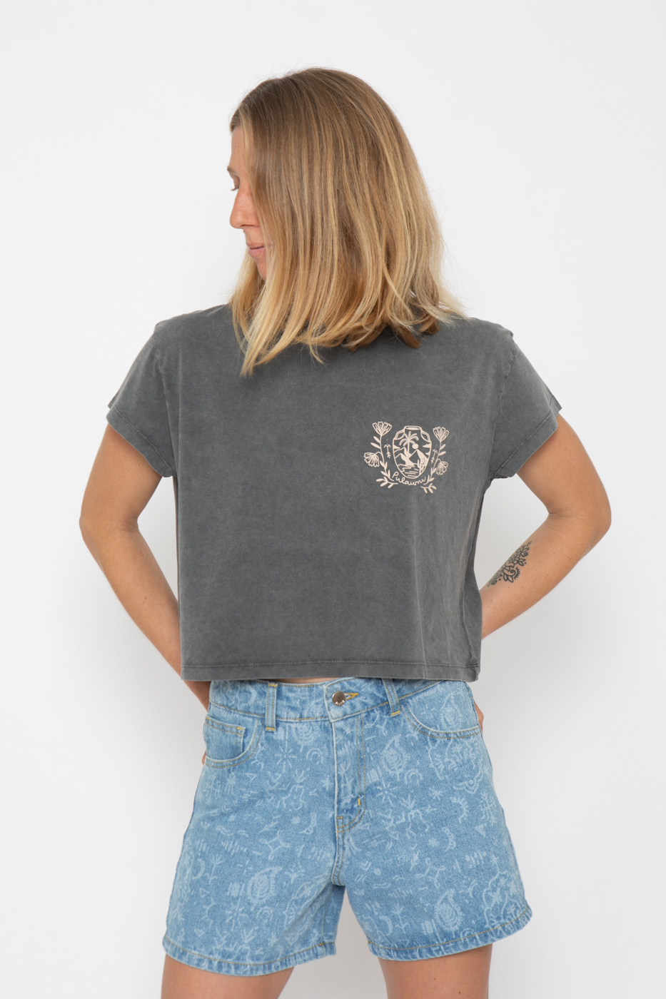 LAND AND POT Crop Top .  Black Oyster