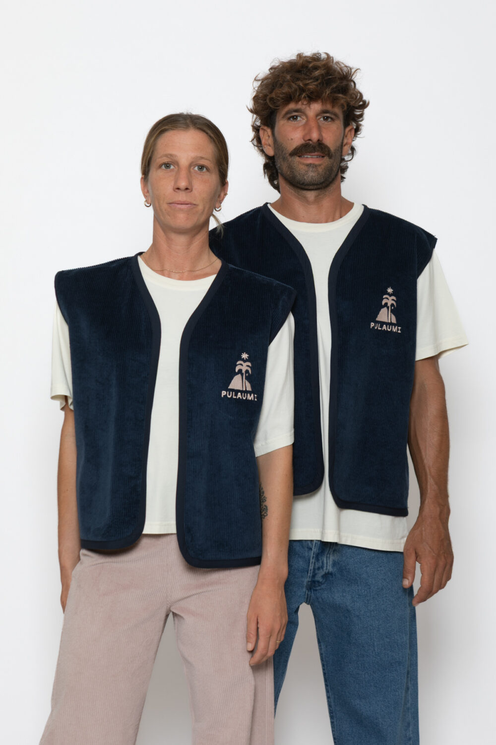 LANDSCAPE Corduroy Vest . Navy