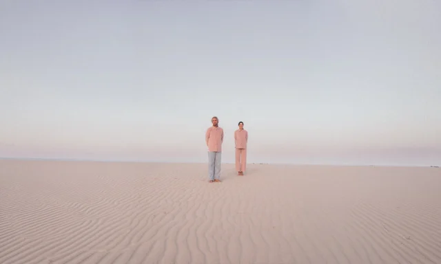 🌞SUN SOCIETY COLLECTION AW26 is available ONLINE 🌞
A mix of considered textures — cotton, corduroy and linen — paired with a carefully selected palette inspired by sunrises and sunsets.
New graphics. Refined details.
check link in BIO & enjoy it 🌅

from magic afternoon with @catalinahotz & @maxriton 

#pulaumiedition #sunsociety #slowfashion #sunset